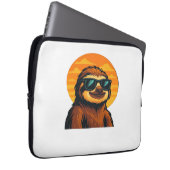 Chill Sloth mit Sonnenbrille - Retro Sunset Vibes  Laptopschutzhülle (Vorne Rechts)