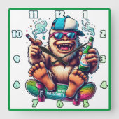 Chill yeti genießt ein Skateboarding Party-Flair Quadratische Wanduhr (Vorderseite)