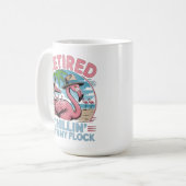 Chillen Flamingo Tropischer Strand Ruhestand Humor Kaffeetasse (Vorderseite Links)