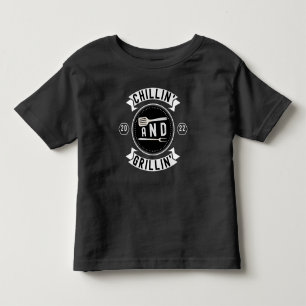 Chillen und Grillen Lustiges Outdoor-Sommer-BBQ Kleinkind T-shirt