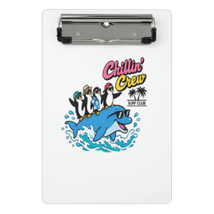 Chillin Crew Surf Club Pinguin Delfin T-Shirt Mini Klemmbrett