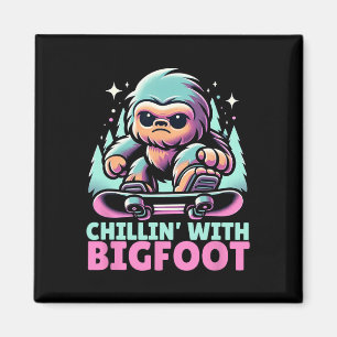Chillin" mit Bigfoot Alpiner Wintersportort Snowbo Magnet