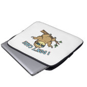 Chillin' Sloth ist mir egal, wie ich essenzielle T Laptopschutzhülle (Vorne Knopf)