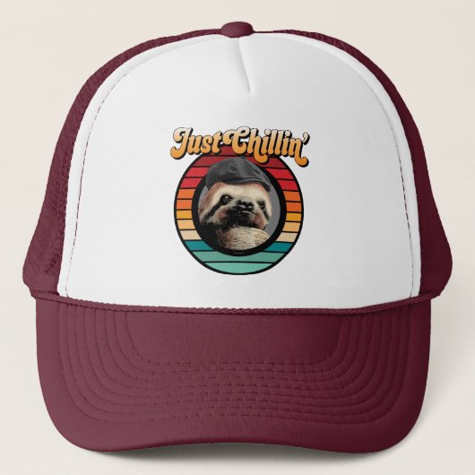 Chillin’ Sloth Truckerkappe (Vorderseite)