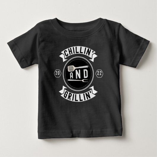 Chillin und Grillin Funny Outdoorsommer GRILLEN Baby T-shirt (Vorderseite)