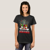 Chillin With My Gnomies Funny Christmas Family Fri T-Shirt (Vorne ganz)