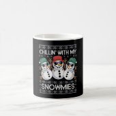 Chillin With My Snowmies Funny Ugly Christmas Kaffeetasse (Mittel)