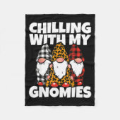 Chilling With My Gnomies _ Cute Garden Gnome Chris Fleecedecke (Vorderseite)