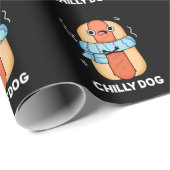 Chilly Hund Funny Chili Hot Dog Pun Dark BG Geschenkpapier (Rolleneckpunkt)