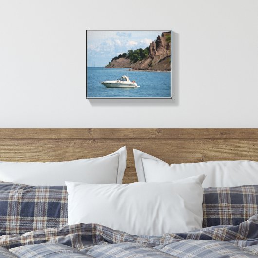 Chimney Bluffs - Lake Ontario Wrapped Canvas Leinwanddruck (Insitu (Schlafzimmer))