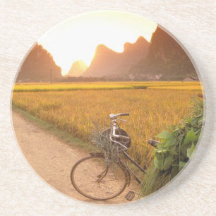 China, Guangxi. Yangzhou, Fahrrad auf dem Land Getränkeuntersetzer