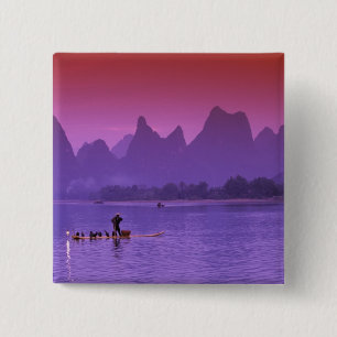 China, Guanxi. Li Fluss einzelner Kormoran Button
