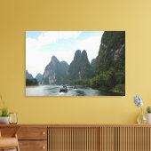 China, Guilin, Li River, Flussboote entlang der Kü Leinwanddruck (Insitu (Wohnzimmer))