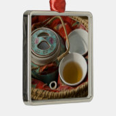 China, Hongkong. Traditionelles chinesisches Teeke Silbernes Ornament (Rechts)