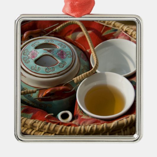 China, Hongkong. Traditionelles chinesisches Teeke Silbernes Ornament (Vorne)