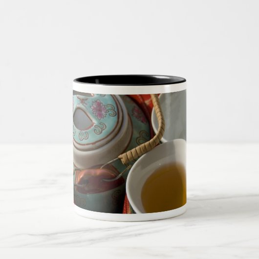 China, Hongkong. Traditionelles chinesisches Teeke Zweifarbige Tasse (Mittel)