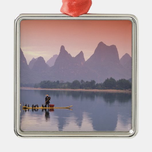 China, Li River. Single Kormoran Fischer. Silbernes Ornament (Vorne)
