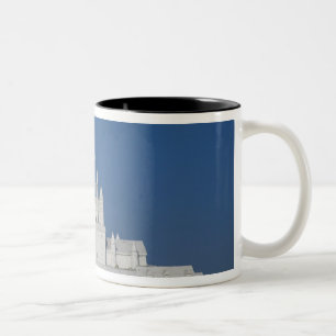 CHINA, Provinz Heilongjiang, Haerbin (Harbin).3 Zweifarbige Tasse