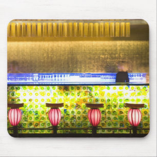 China, Shanghai. Bar im Xin Tian Di Bar 2 Mousepad