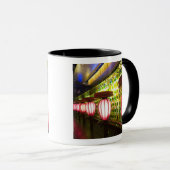 China, Shanghai. Bar in der Xin Tian Di Bar Tasse (VorderseiteRechts)