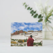 China, Tibet, Lhasa, tibetischer Mönch mit Potala Postkarte (Stehend Vorderseite)