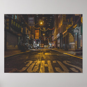 Chinatown-Gasse in New York bei Nacht Poster