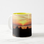 Chincoteague Sunset II Virginia Landschaft Zweifarbige Tasse (Vorderseite Links)