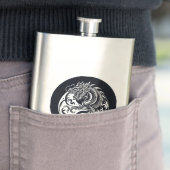 Chinese Dragon in Black and White Personalized Flachmann (Beispiel)