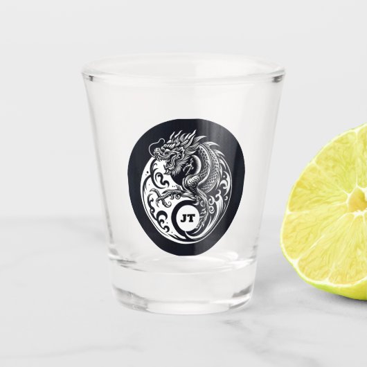 Chinese Dragon in Black and White Personalized Schnapsglas (Vorderseite)