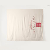 Chinesische Teezeremonie in Rot-Beige vor dem Hint Wandteppich (Vorderseite (Horizontal))