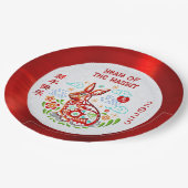 Chinesisches Neujahr 2023 Papercut Rabbit Red Foil Pappteller (Schrägansicht)