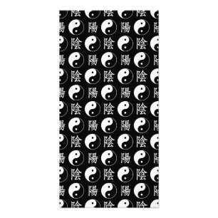 Chinesisches Textmuster für das Black Yinyang-Symb Fotodruck