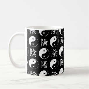 Chinesisches Textmuster für das Black Yinyang-Symb Kaffeetasse