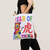 Chinesisches Zodiac - Jahr des Tigers in Regenboge Tasche (Von Nahem)