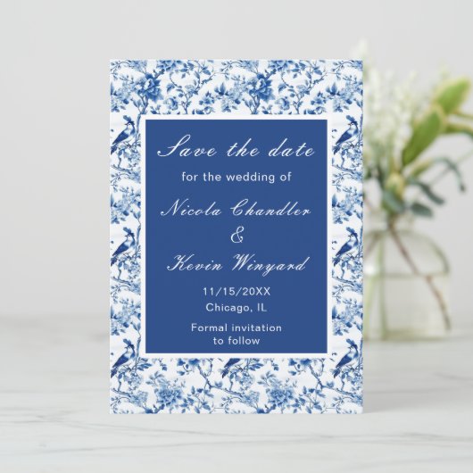 Chinoiserie Blaue Vögel und Blume Hochzeit Save The Date (Stehend Vorderseite)