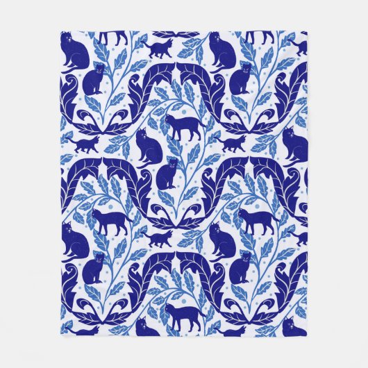 Chinoiserie Blue Black Cat-Whimsical Fleecedecke (Vorderseite)