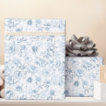 Chinoiserie Blue Floral Wrapping Paper Geschenkpapier<br><div class="desc">Lassen Sie Ihre Geschenke in zeitloser Eleganz mit diesem staubigen blauen Chinoiserie-Blumenpapier wackeln, das handgezeichnet Vintage Blüten in einer sanften Porzellanfarbenpalette bietet. Dieses vielseitige Design ist Inspiriert durch traditionelle, blaue und weiße Töpferwaren, ideal für Babyduschen, Brautgeschenke, Muttertag, Geburtstage und Ferienverpackungen. Seine tausendjährige Ästhetik verleiht jedem Anlass Charme und Eleganz. Passend...</div>