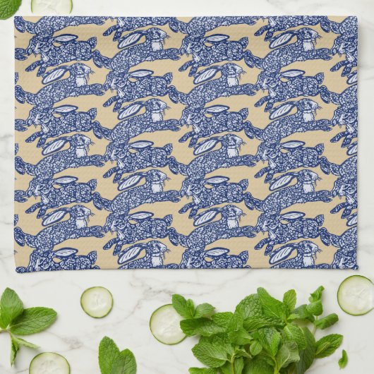 Chinoiserie Blue White Tan Rabbit Bunny Pattern Geschirrtuch (Gefaltet)