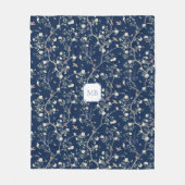 Chinoiserie Camellia Garden Monogram Fleecedecke (Vorderseite)