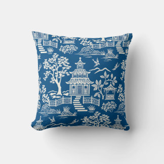 Chinoiserie Pagoda Royal Blue Throw Pillow Kissen
