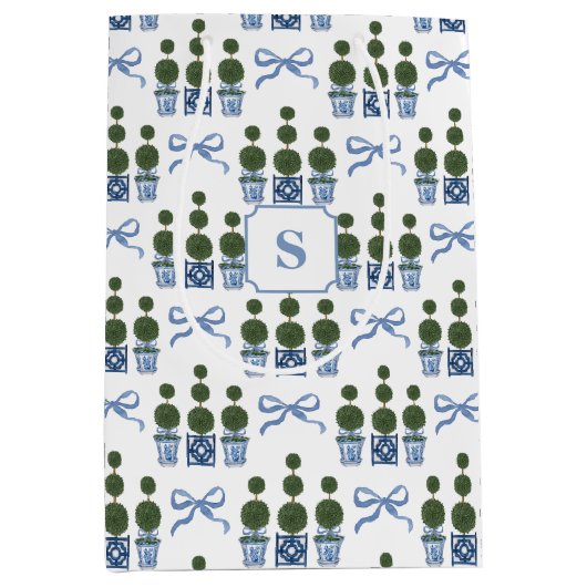 Chinoiserie Topiary Tree Blue Bow Mittlere Geschenktüte (Vorderseite)