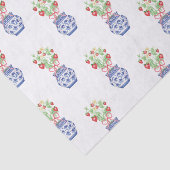 Chinoiserie Vases of Red Strawberries Seidenpapier (Ausschnitt)