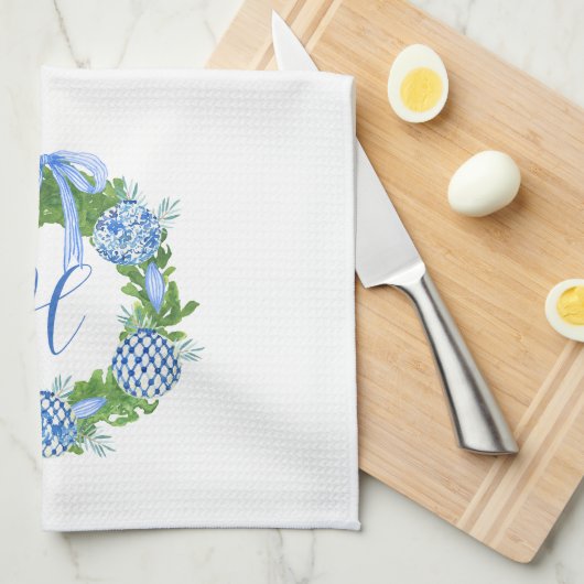 Chinoiserie Wreath Christmas Monogram Geschirrtuch (Viertel Falte)