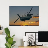 Chinook bei Sunset Poster (Heimbüro)