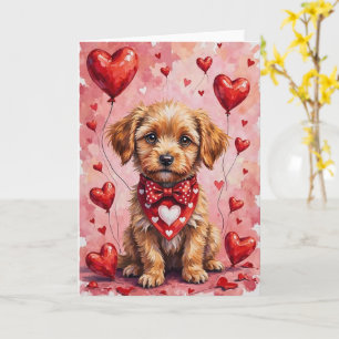 Chinook Valentinstag Hund sitzt mit Herzen Rot Karte