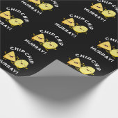 Chip Chip Hooray Funny Happy Crisps Pun Dark BG Geschenkpapier (Ecke)
