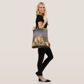 Chipmunk, der eine Erdnuss isst Tasche (Am Model)