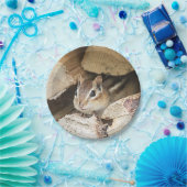 Chipmunk in einem Holzstapel Pappteller (Party)