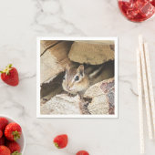 Chipmunk in einem Holzstapel Serviette (Beispiel)