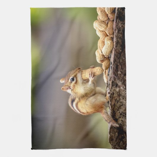 Chipmunk isst Erdnuss Geschirrtuch (Vertikal)
